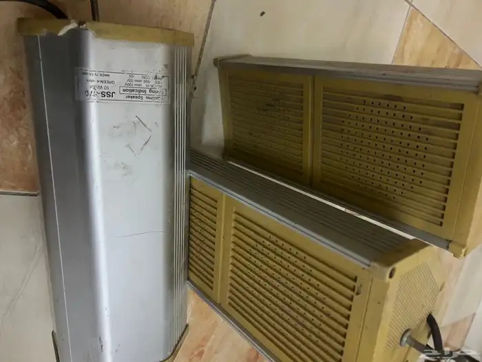 سماعات ومكسرات وبرجكتر وشاشة عرض بروجكتر 6