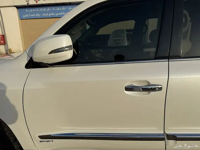 جيب لكزس LX570 فل كامل خليجي 2014 9