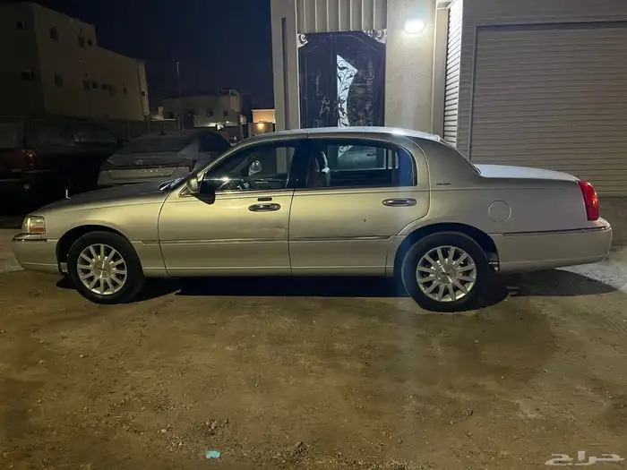 لينكون تاون كار 2007 0