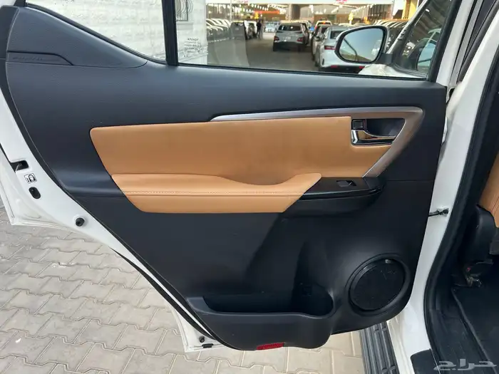 فورتشنر 2022 بنزين 6سلندر نظيف جدا لدى قمة الاطلال 38