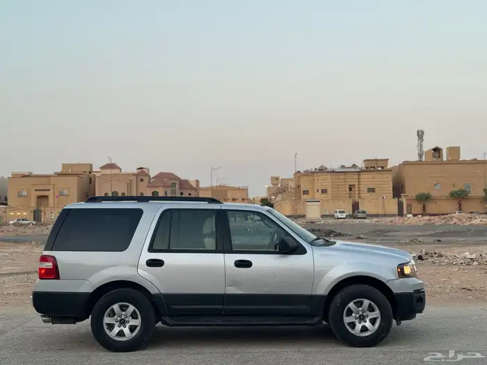 اكسبيدشن 2015 بحالة ممتازة 6