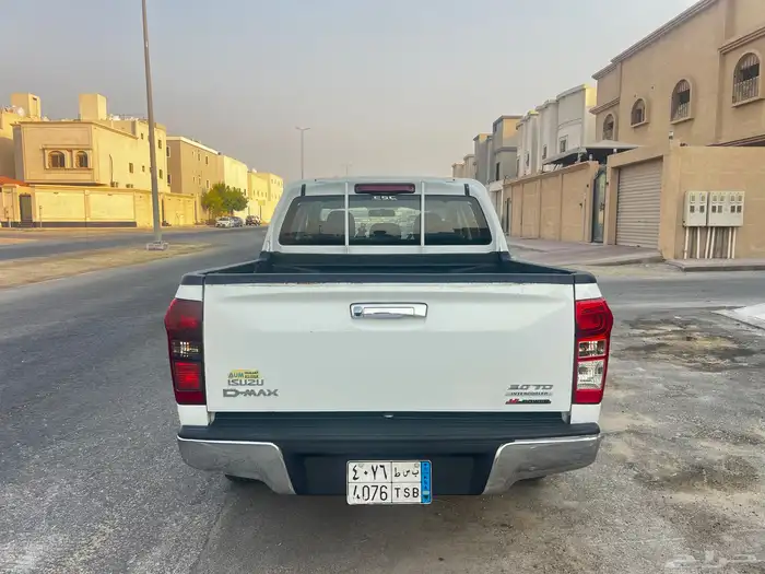 ايسوزو ديماكس 2020 فل دبل نظيف .. 6