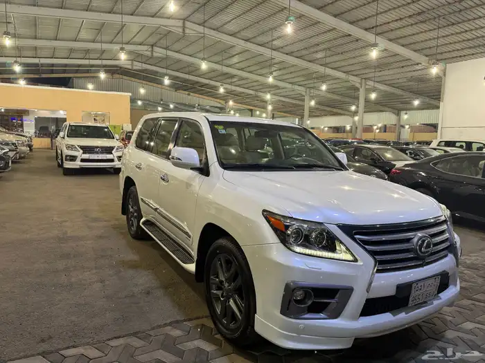 جيب لكزس 2015 LX570. 25