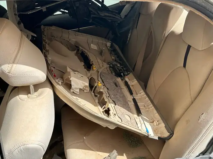 كامري 2022 للبيع تشليح فقط 11