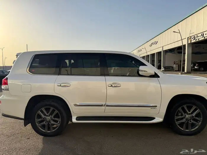 جيب لكزس LX570 فل كامل خليجي 2014 2