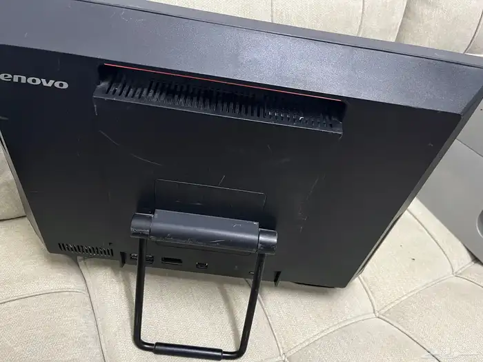 كمبيوتر لينوفو الكل في واحد Lenovo ThinkCentre 1