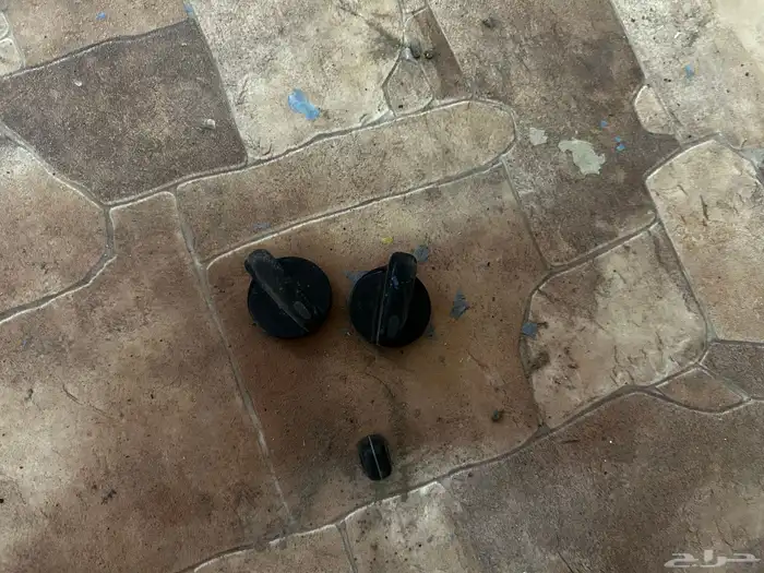 اغراض للبيع ددسن - ربع - هايلوكس 20