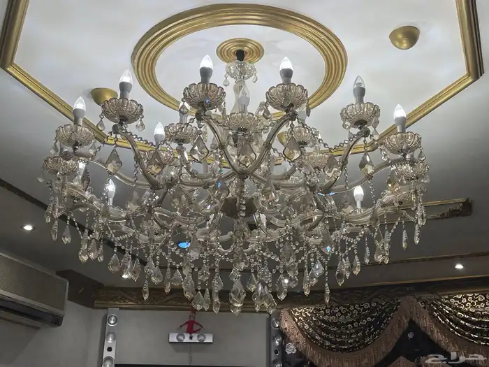 ثريا فخمة (العدد 2) 22 شمعة اللون ذهبي و فضي 0