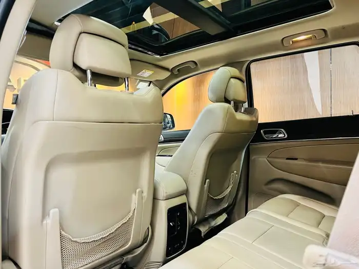 جراند شيروكي 2014 لمتد V8 ( بحاله ممتازه ) 10