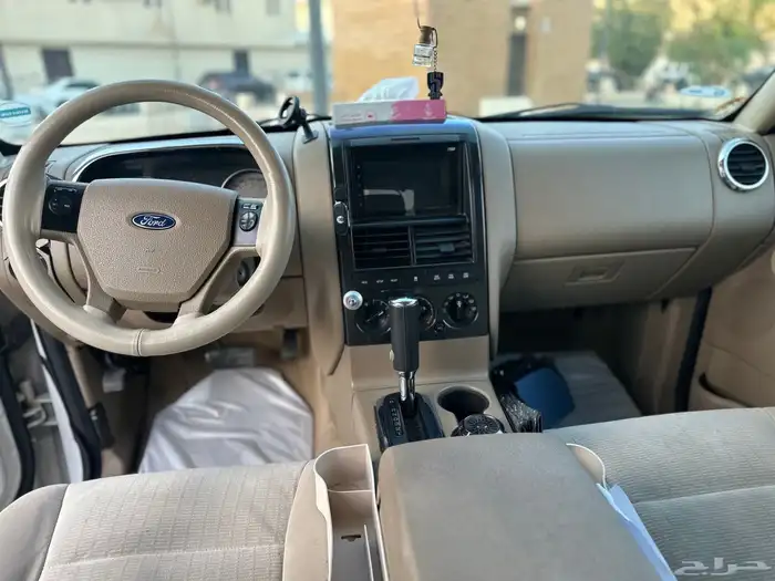 فورد اكسبلور XLT 2010 8