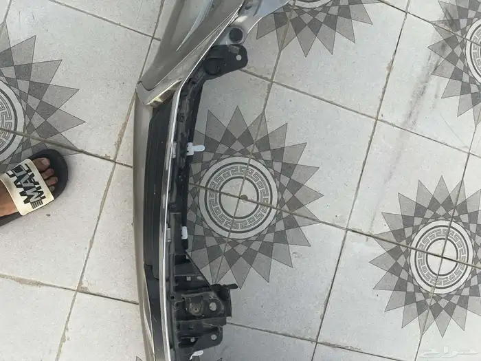 صدام لكزس إسطبات خلفية GS 2015 9