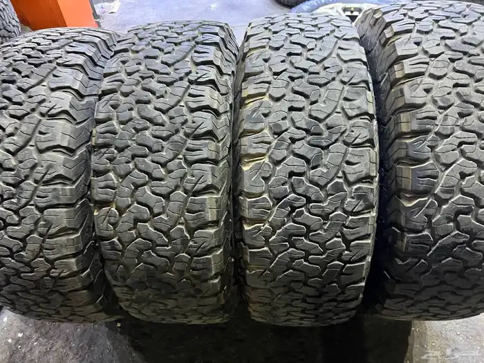 كفرات بي إف جودرتش نص حجري 17 مع جنوط فيوال 8