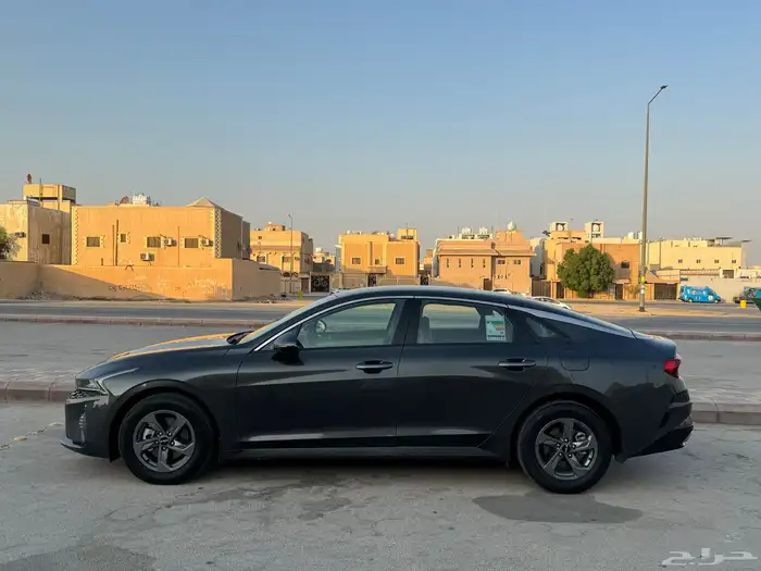 كيا k5 2023 استاندر 2