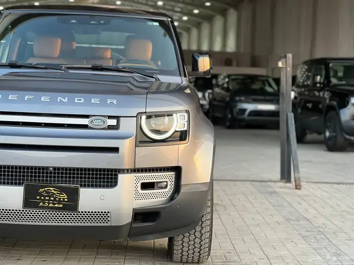لاند روفر ديفندر HSE P400 موديل 2024 3