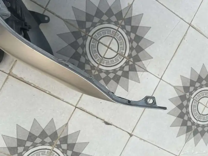 صدام لكزس إسطبات خلفية GS 2015 4