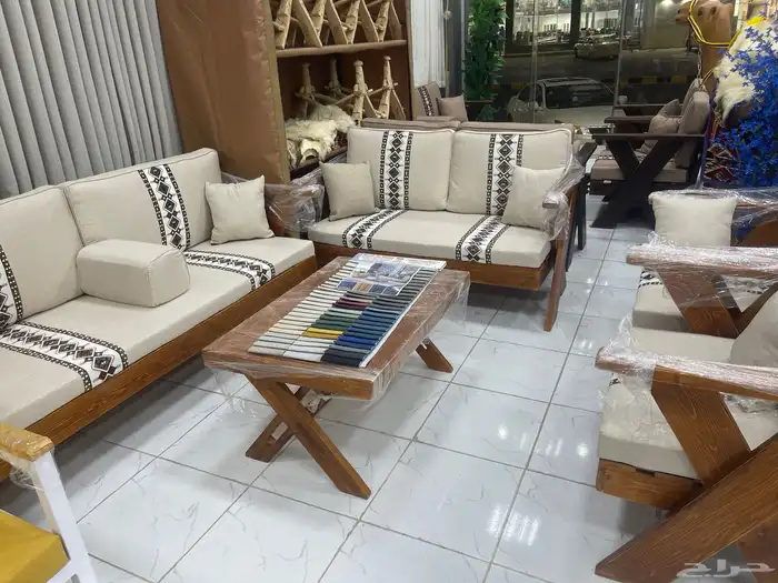 جلسات خارجية وجلسات ارضية والستائر والديكورات 4