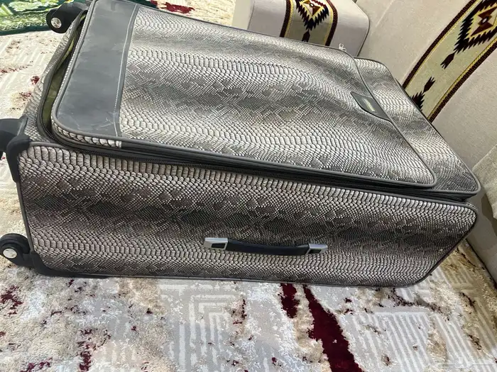 شنطة للبيع 1