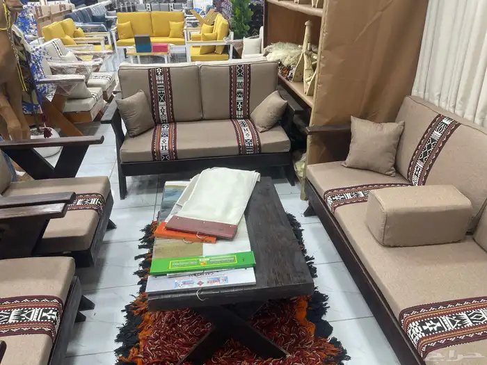 جلسات خارجية وجلسات ارضية والستائر والديكورات 3