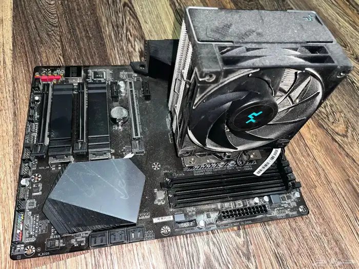 مبرد ومعالج للبيع i5-10600kf   deepcool ak400 0