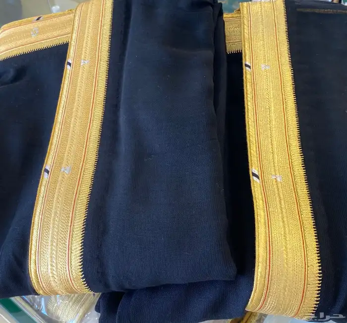 مشالح وبشوت فاخرة وصناديق ملكية 20