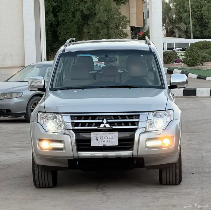 باجيرو موديل 2020 نص فل نظيفف شاشة 0