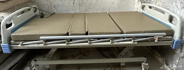 سرير طبي كهربائي مستعمل للبيع 0