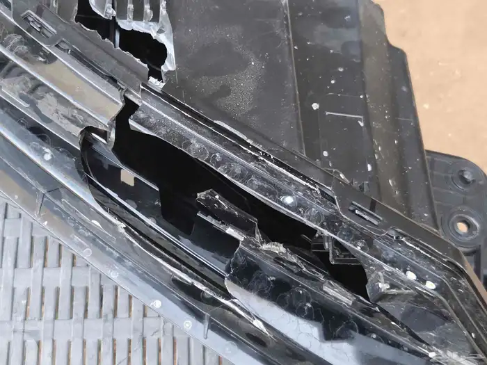 شانجان يوني اس اسطب امامي يسارجهة السواق 7