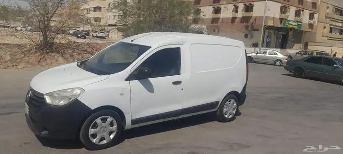 رينو دوكار 2016 . 1