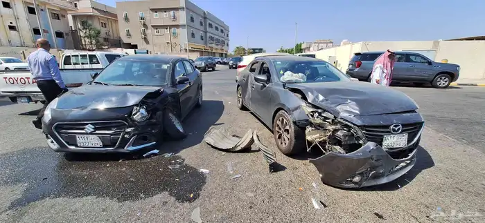 مازدا 3 مصدوم 2015 للبيع 8