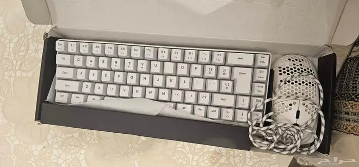 كيبورت مع ماوس جاهز ويشتغل الوان رهيبة 1