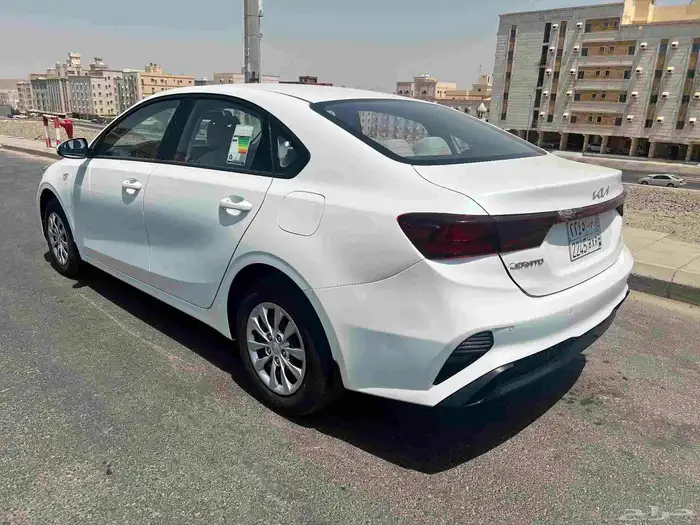 كيا سيراتو 2023 4