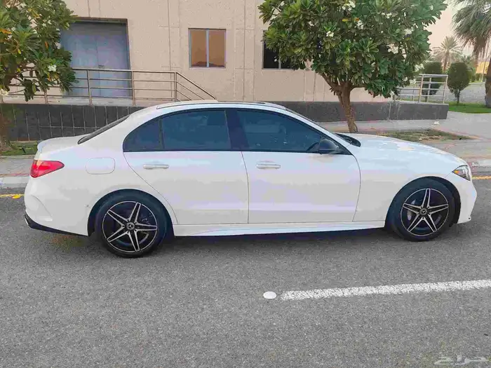 مرسيدس C300 kit Amg نايت بكج موديل 2023 وارد أمريكا 3