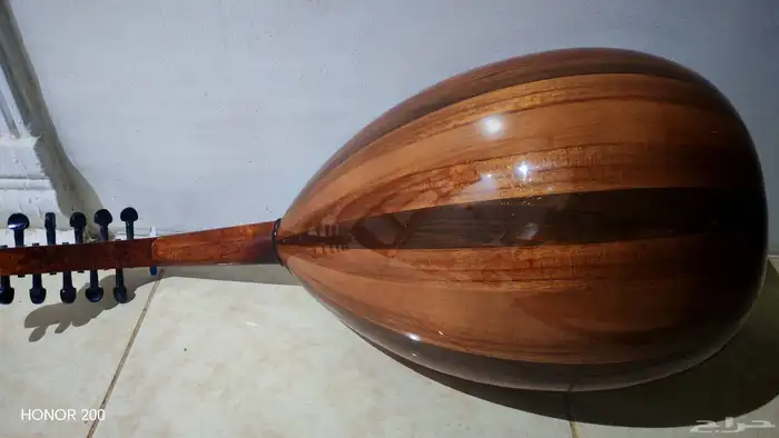 عود مصري شبيه الجديد... 1