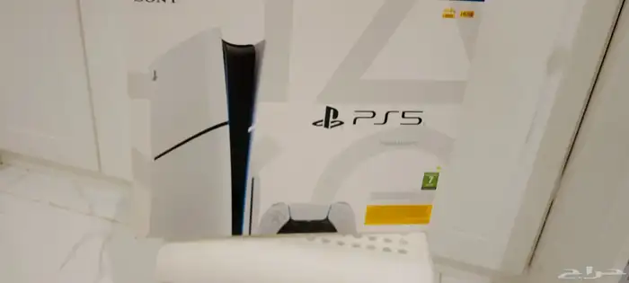 بلاستيشن 5 نظيف استخدام قليل معه 2 يدات وفيفا 25 1
