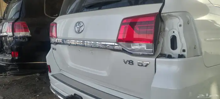 يوجد لدينا جميع انواع قطع غيار السيارات المستخدمه تشليح 0