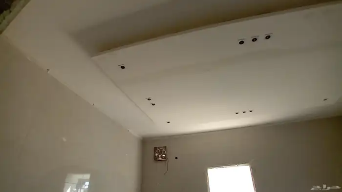 السلام عليكم ورحمة الله انا كهربائي منازل تمديد تأسيس صيانة 1