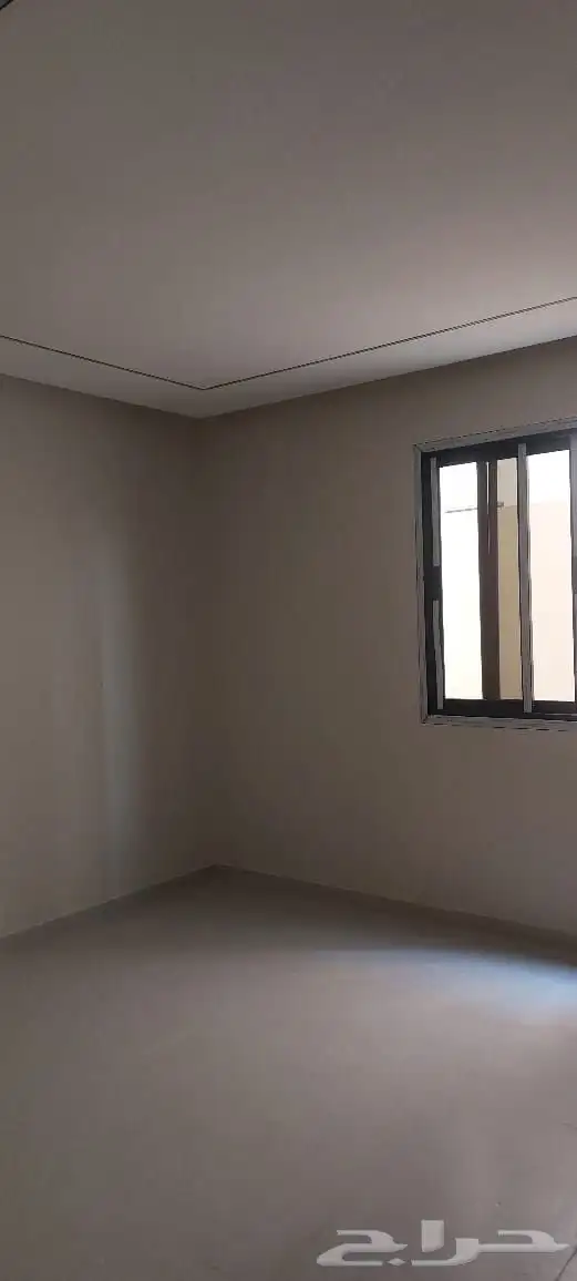 شقة للبيع في صامطة تشطيب راقي خلف الاتصالات مخطط الطالبي 9