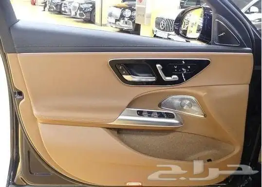 مرسيدس بنز E300 2024 استيراد كوريا - معرض العصيمي 9