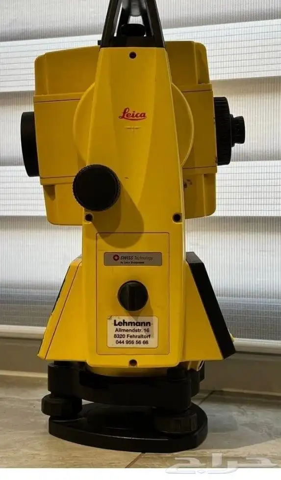 مساحة.. توقيع اعمدة وقواعد بالليزر 0