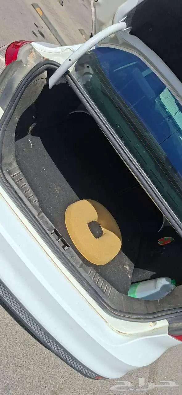 فورد فوكس 2012 نظيف 1