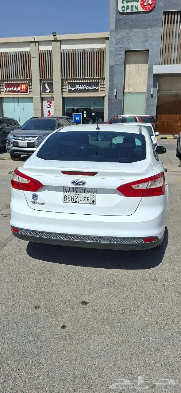 فورد فوكس 2012 نظيف 17