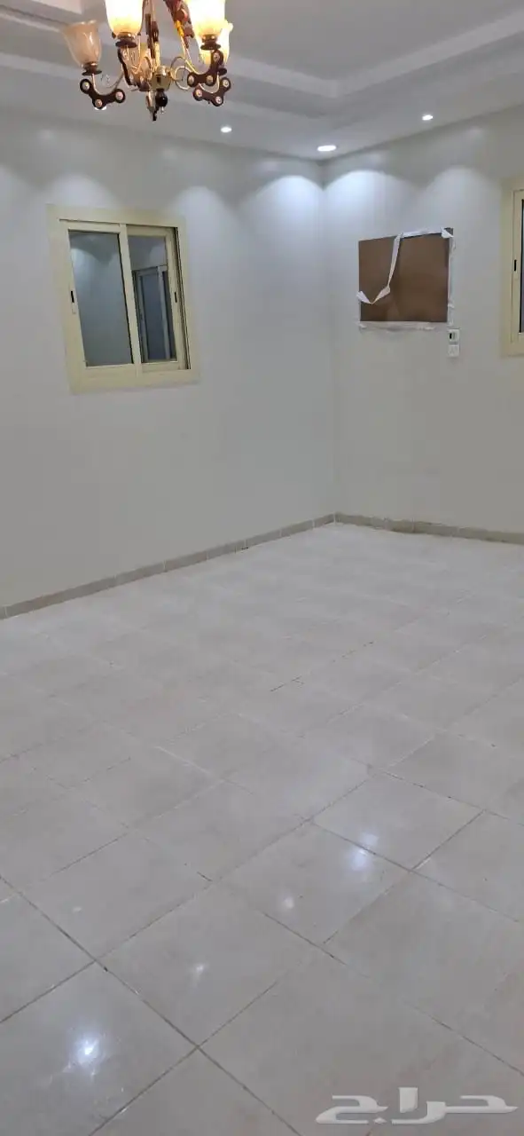 شقه ف الشرفية 11