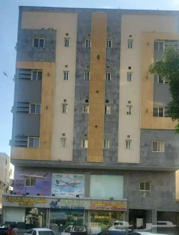 شقة غرفة ومنافعها للايجار حي البوادي شامل الكهرباء والماء 0