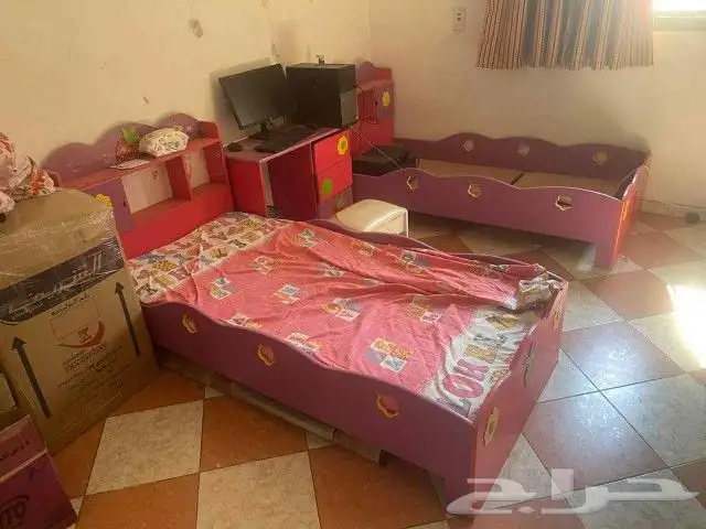 بسبب النقل لمكان آخر عفش بيت كامل استخدام ثلاث شهور غرفة 7