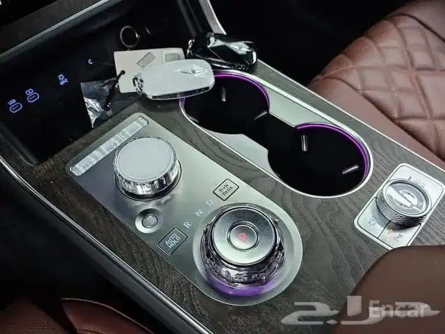 جنسس جي  ي 80 GENESIS GV80 2025 7