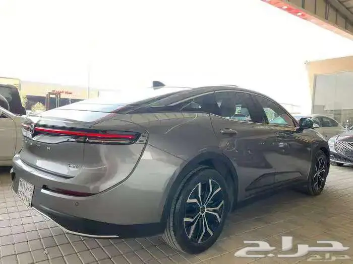 تويوتا كراون بريميوم مستخدم 2025 17