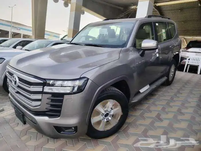 لاند كروزر GXR 2025 2