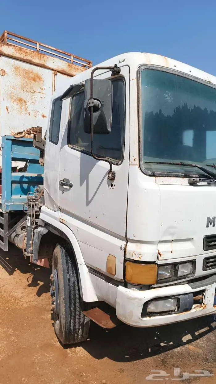 مستوبيشي موديل 2005 مع ونش طن للبيع 4