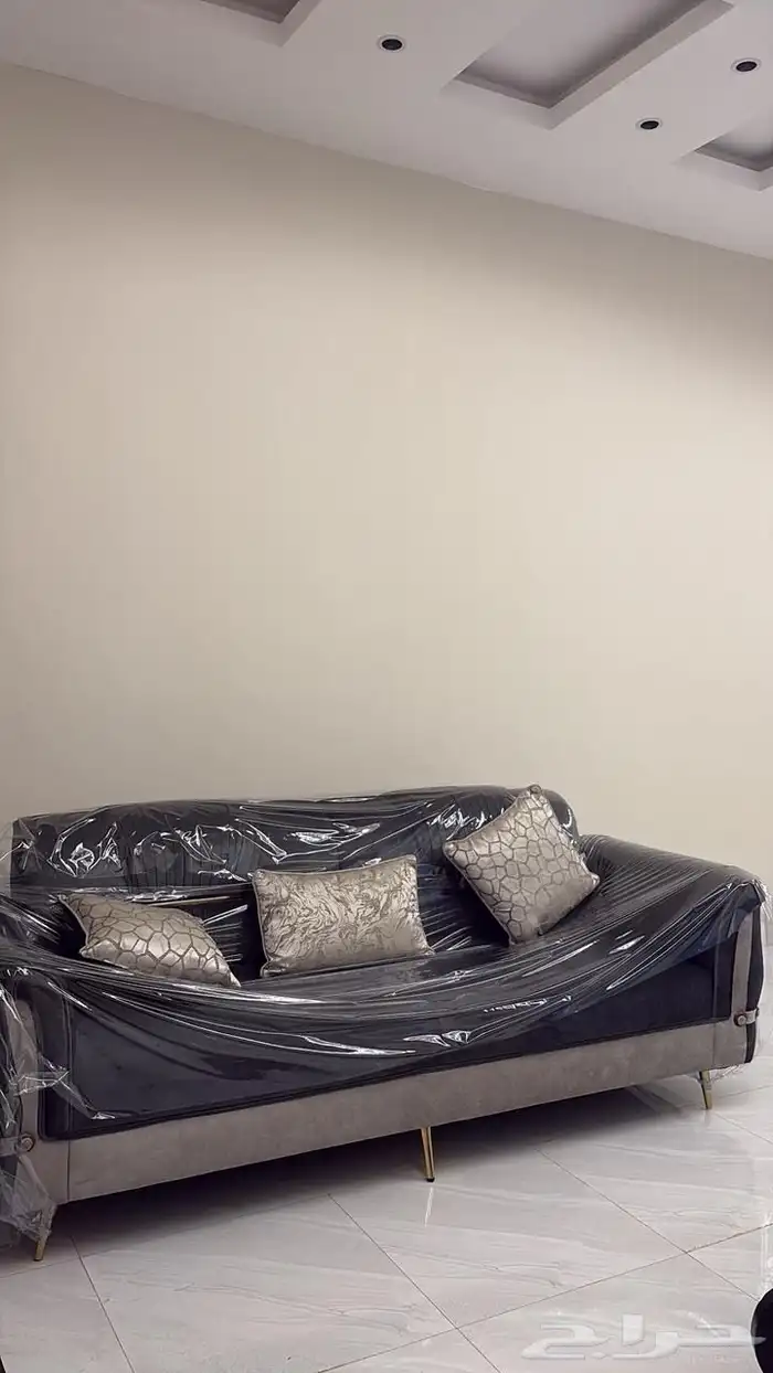 كنب 3 قطع كبيره كنبتين صغيره 4