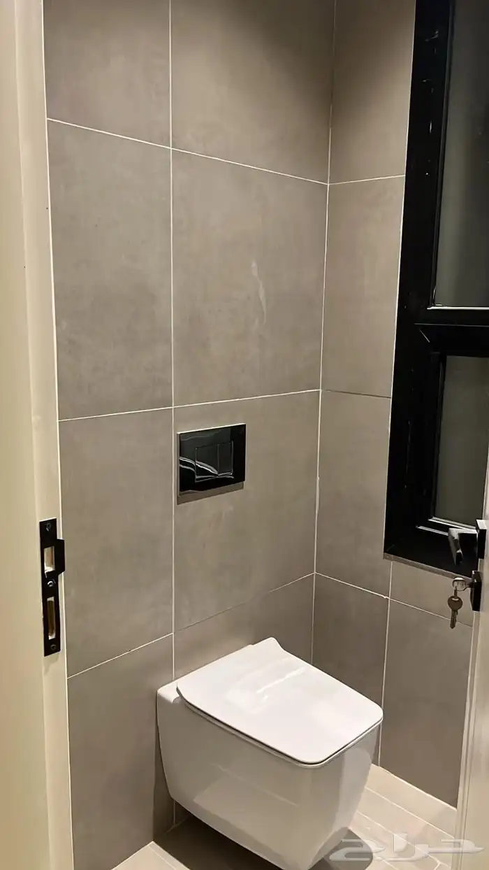 شقة للايجار مع سطح بحي النرجس 5